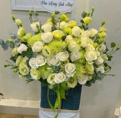 Giỏ hoa đẹp ngọt ngào – DH013