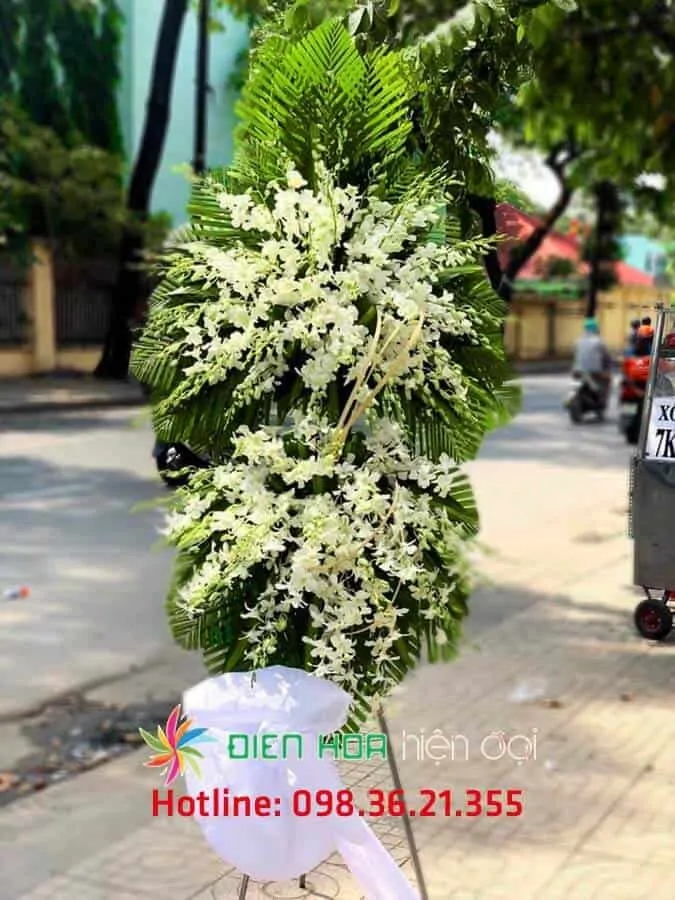 Vòng hoa tang lễ rẻ nhất - DH305